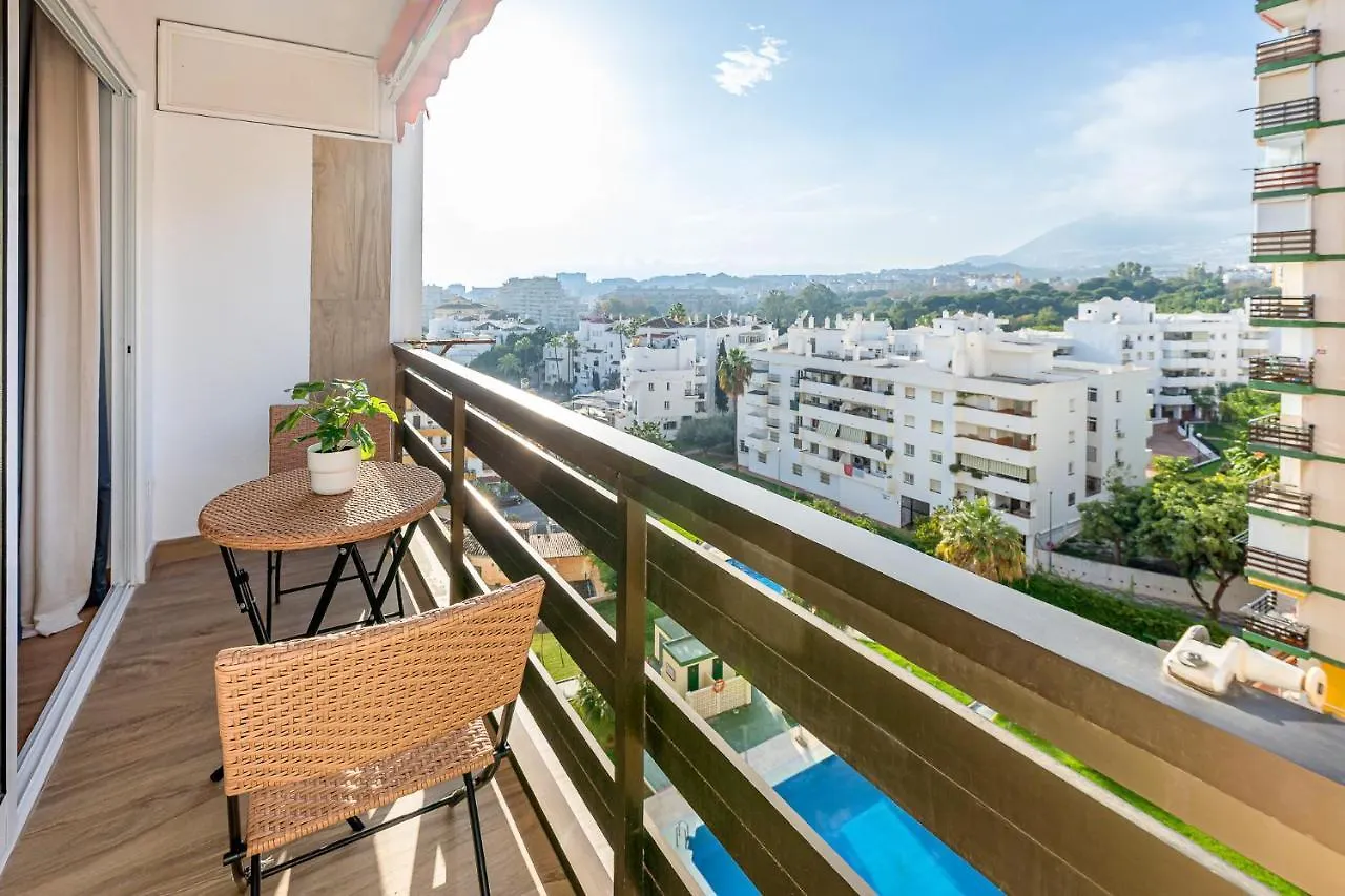 797 Holiday Rentals - Luminoso Y Reformado Apartamento Para 2 Benalmádena 0*,  Espanha