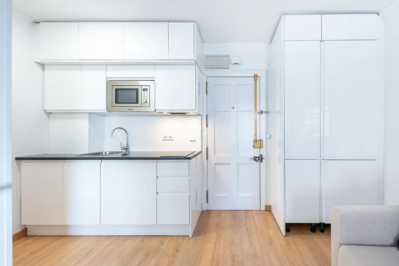 797 Holiday Rentals - Luminoso Y Reformado Apartamento Para 2 Benalmádena